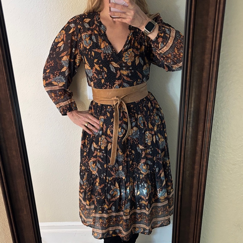 EVEREVE Felicity Black Golden Floral Long Sleeve Dress